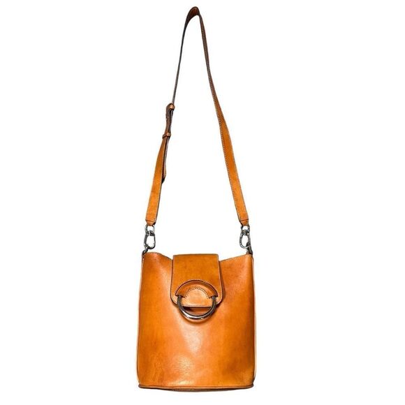 Banana Republic Italian Vachetta Bucket Bag - Picture 3 of 16